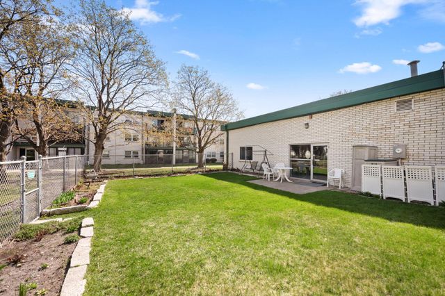 2730 Dale Street N D311, Roseville, MN 55113