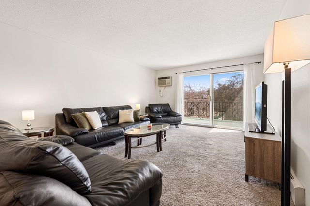 2730 Dale Street N D311, Roseville, MN 55113