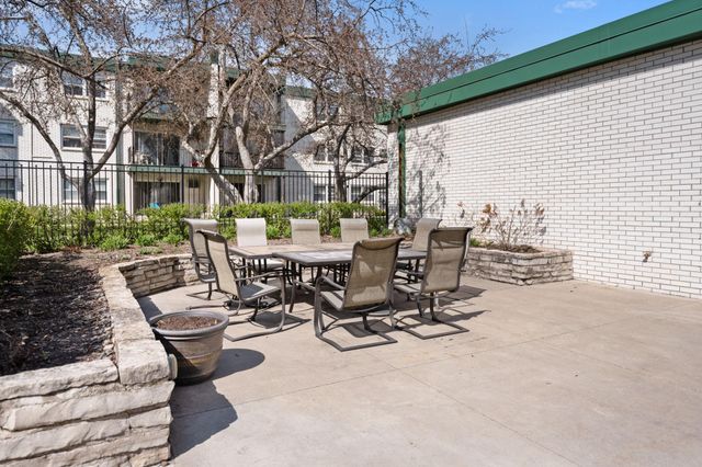 2730 Dale Street N D311, Roseville, MN 55113