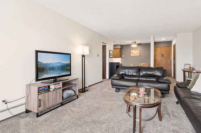 2730 Dale Street N D311, Roseville, MN 55113