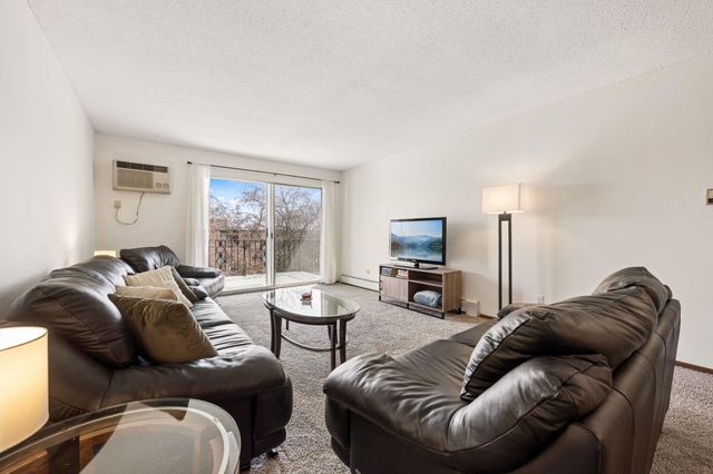 2730 Dale Street N D311, Roseville, MN 55113