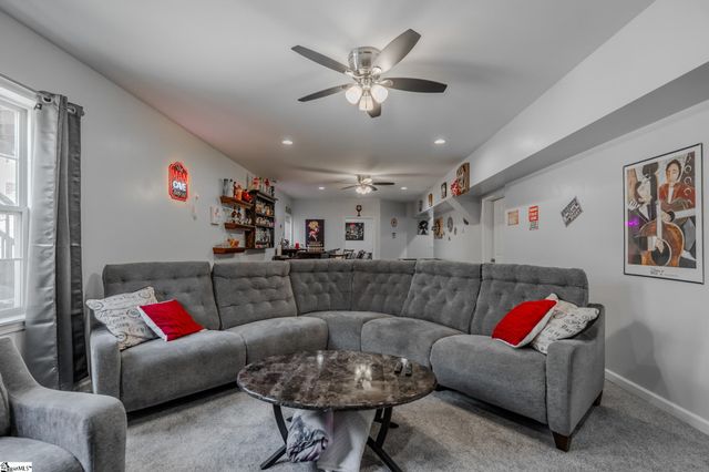 4 Ashwyn Court, Simpsonville, SC 29680