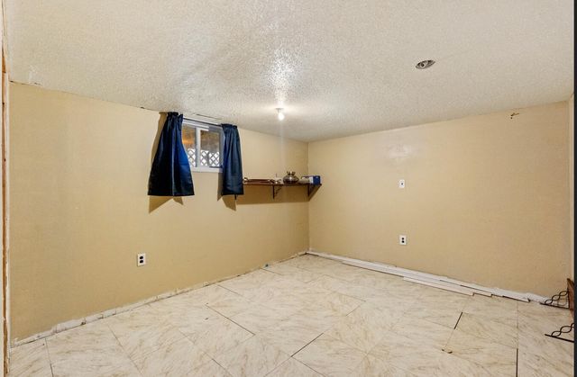 401 Tyler Avenue, Hobart, IN 46342