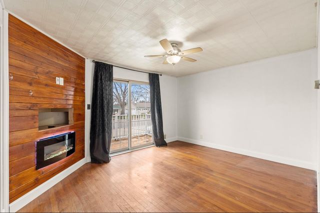 401 Tyler Avenue, Hobart, IN 46342