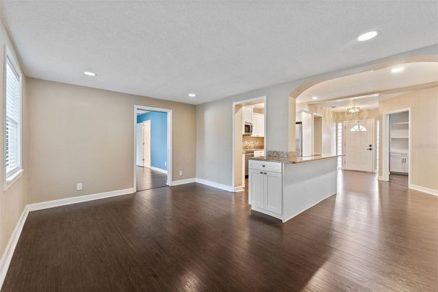 4008 W SWANN AVENUE, Tampa, FL 33609