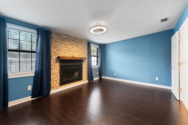 4008 W SWANN AVENUE, Tampa, FL 33609