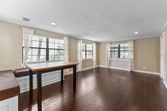 4008 W SWANN AVENUE, Tampa, FL 33609