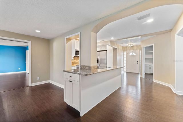 4008 W SWANN AVENUE, Tampa, FL 33609