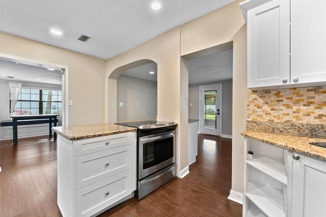 4008 W SWANN AVENUE, Tampa, FL 33609