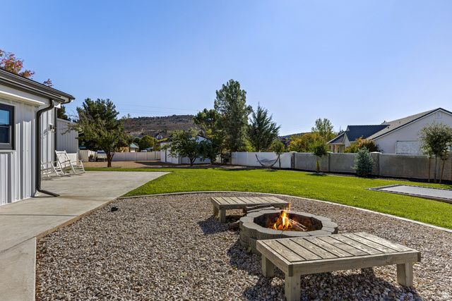 8333 N SAPPHIRE, Diamond Valley, UT 84770