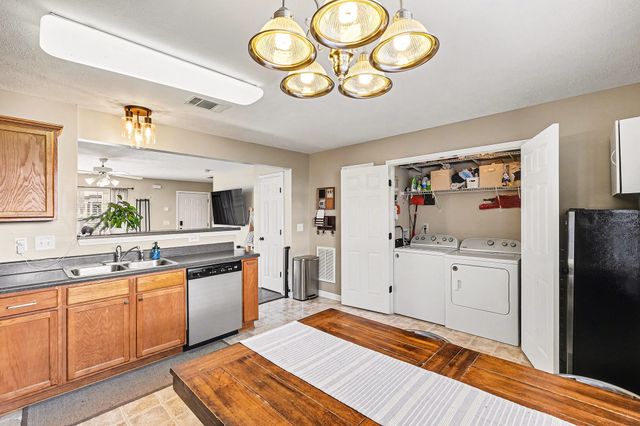 2039 George Buchanan Dr, La Vergne, TN 37086