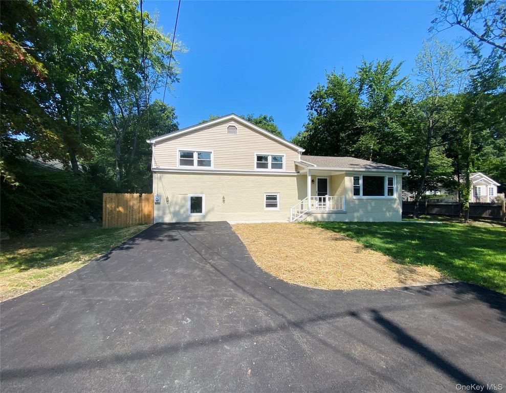 123 Main Street, Highland Falls, NY 10928