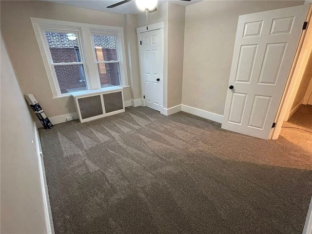 863 5th Ave Fl 2, Coraopolis, PA 15108