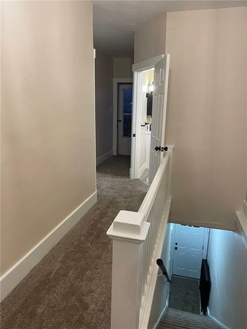 863 5th Ave Fl 2, Coraopolis, PA 15108