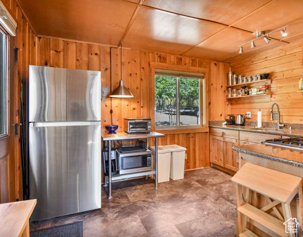 64 NAVAJO WAY, Oakley, UT 84055