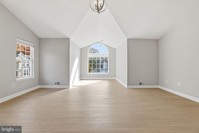 5704 LYNGATE CT, Lanham, MD 20706