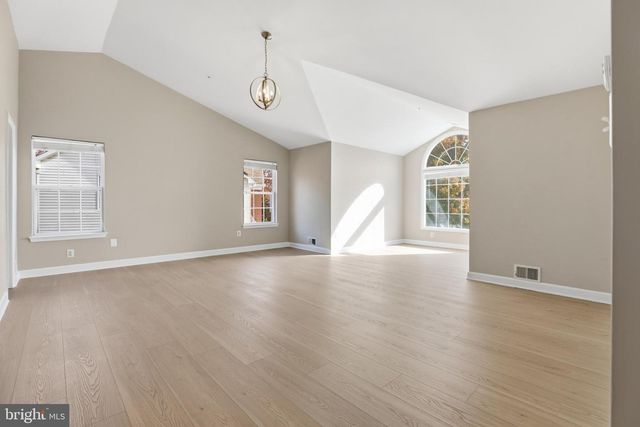 5704 LYNGATE CT, Lanham, MD 20706