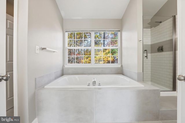 5704 LYNGATE CT, Lanham, MD 20706