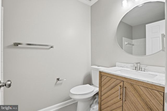 5704 LYNGATE CT, Lanham, MD 20706