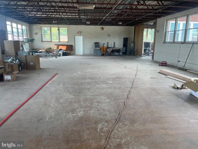 201 BROADWAY, Westville, NJ 08093