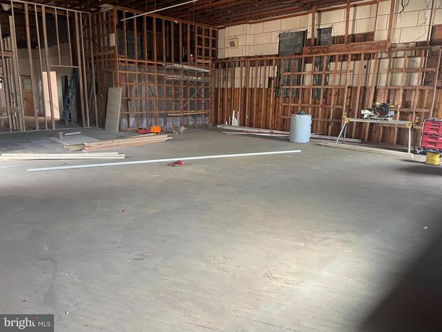 201 BROADWAY, Westville, NJ 08093