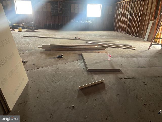 201 BROADWAY, Westville, NJ 08093