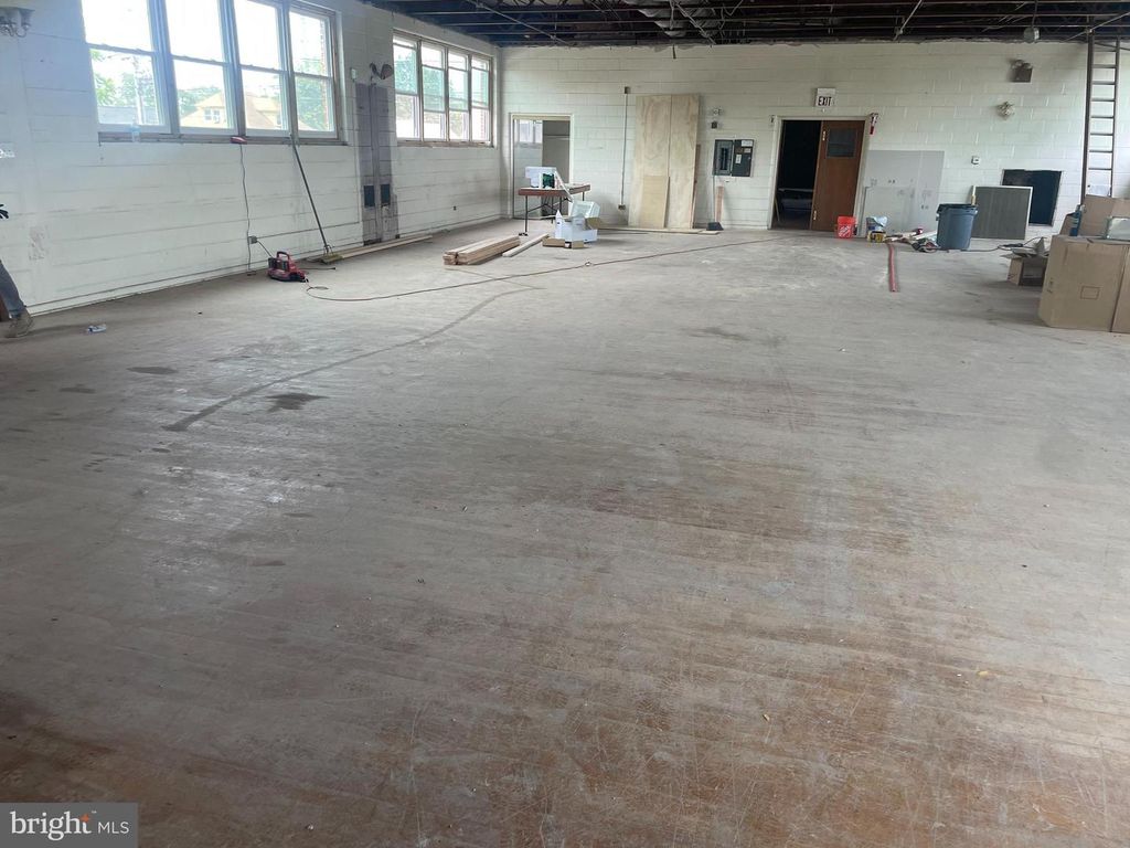 201 BROADWAY, Westville, NJ 08093