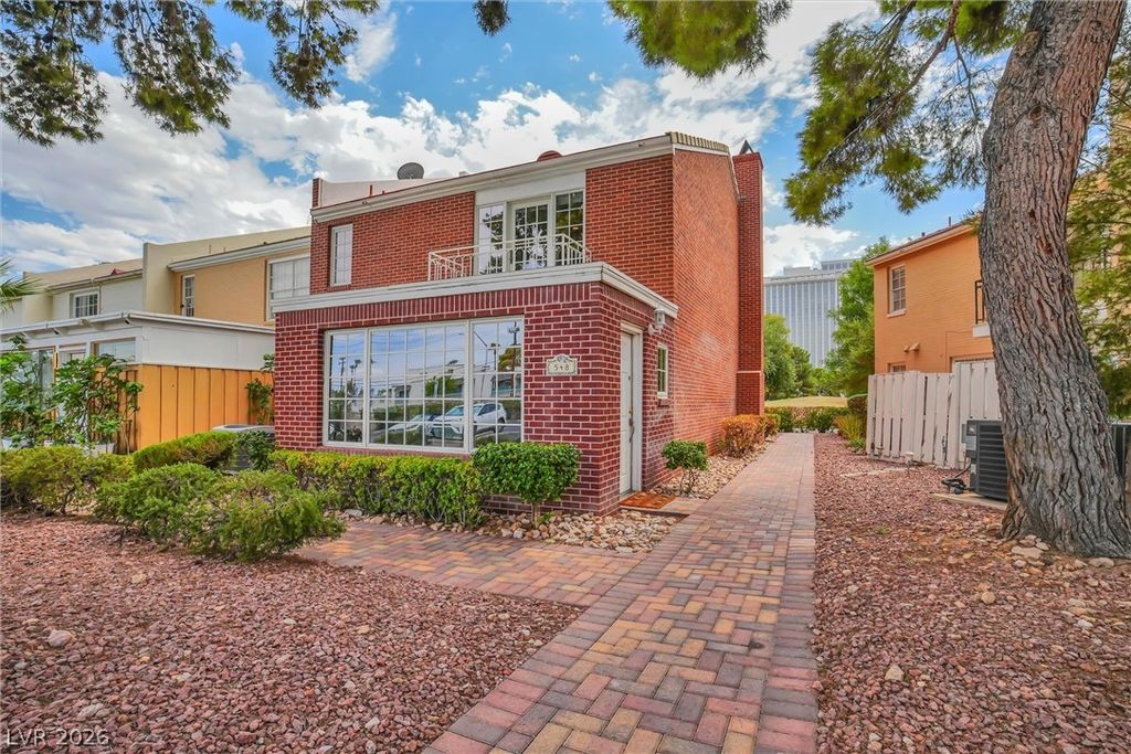 548 Tam O Shanter, Las Vegas, NV 89109 — photo 4