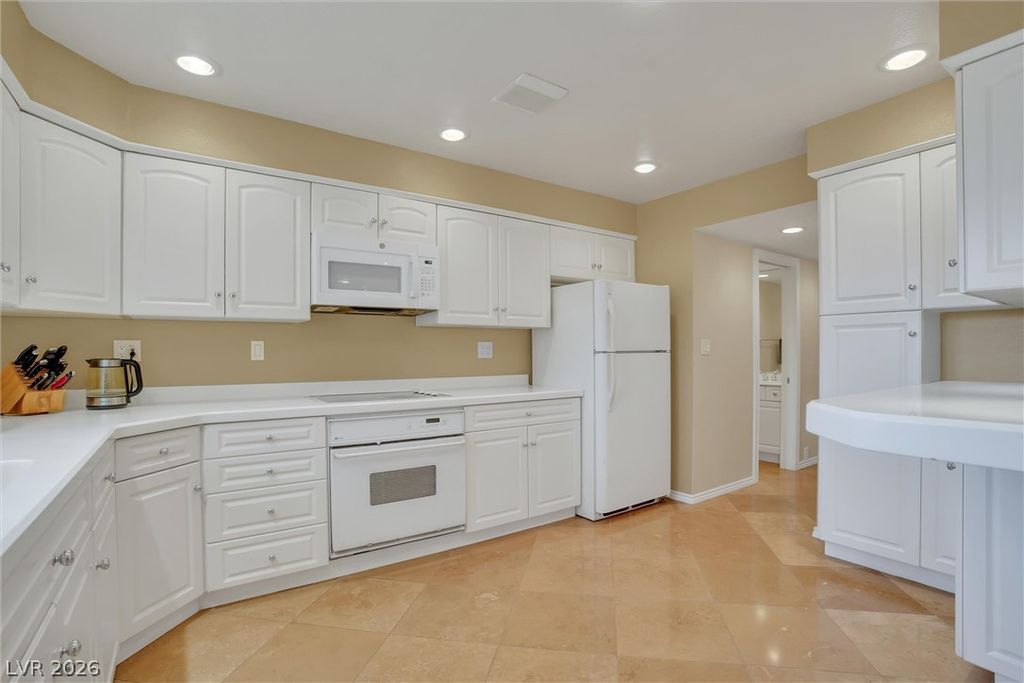 548 Tam O Shanter, Las Vegas, NV 89109 — photo 5
