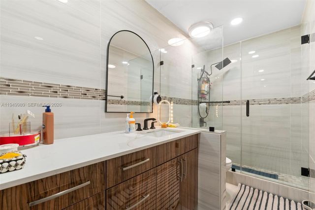 475 NW 210th St 201, Miami Gardens, FL 33169