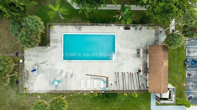 475 NW 210th St 201, Miami Gardens, FL 33169