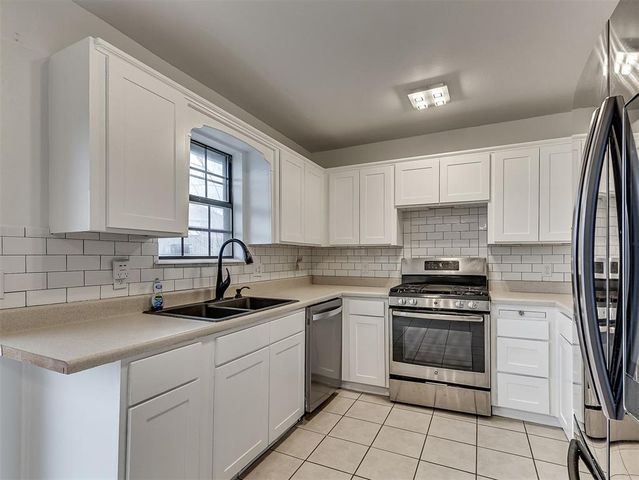 2101 NE 11th Street, Moore, OK 73160