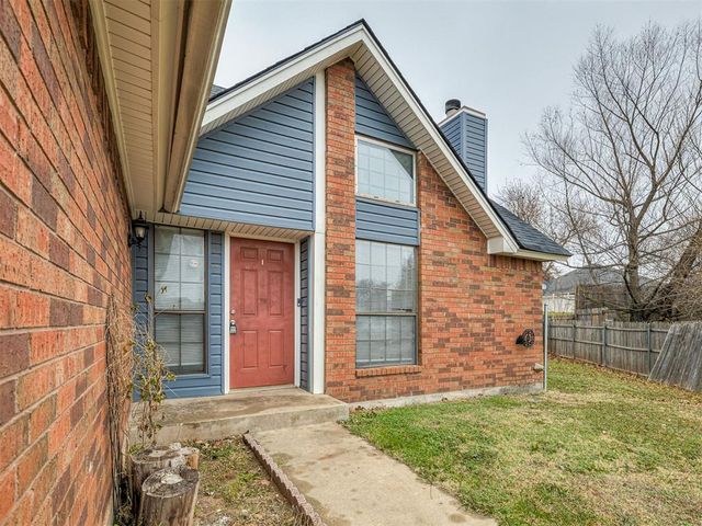 2101 NE 11th Street, Moore, OK 73160