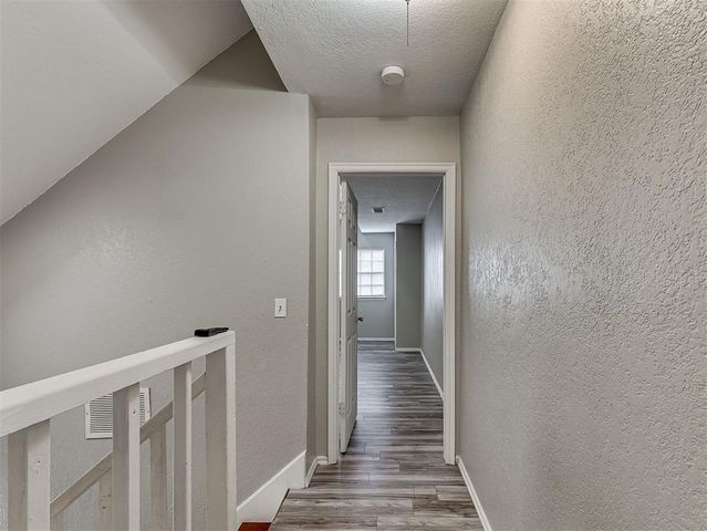 2101 NE 11th Street, Moore, OK 73160