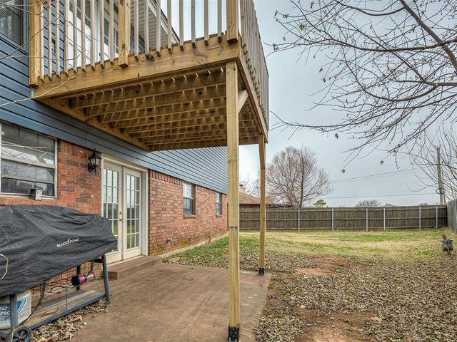 2101 NE 11th Street, Moore, OK 73160