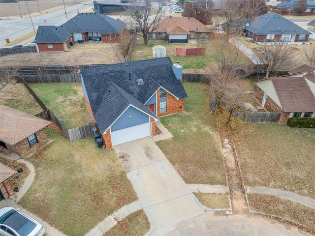 2101 NE 11th Street, Moore, OK 73160