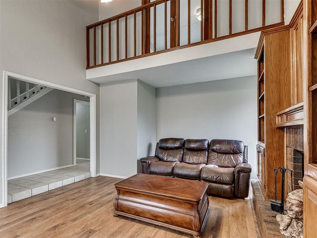 2101 NE 11th Street, Moore, OK 73160