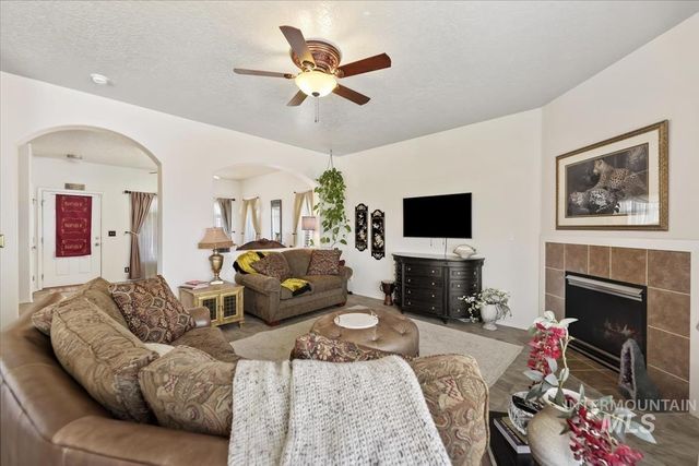 5209 Wallace Way, Caldwell, ID 83605