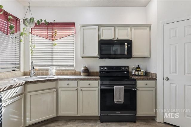 5209 Wallace Way, Caldwell, ID 83605