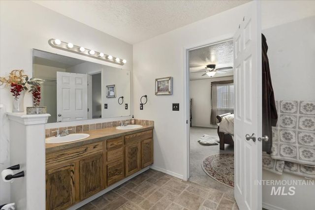 5209 Wallace Way, Caldwell, ID 83605