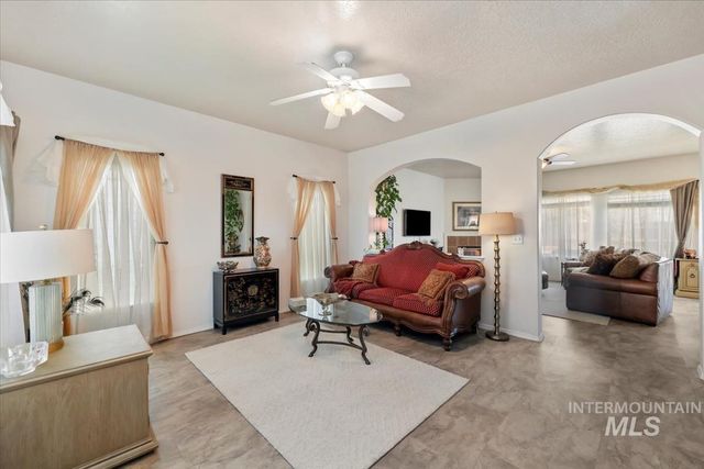 5209 Wallace Way, Caldwell, ID 83605