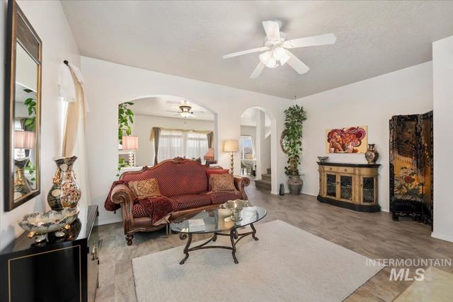 5209 Wallace Way, Caldwell, ID 83605