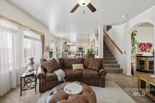 5209 Wallace Way, Caldwell, ID 83605