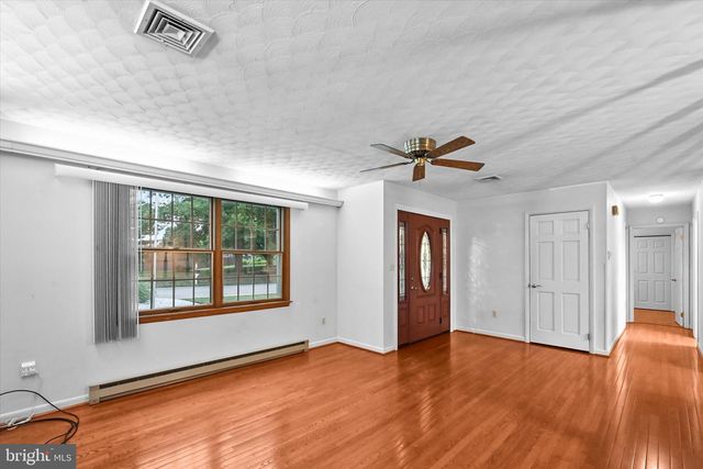 1 PAMELA DRIVE, Mechanicsburg, PA 17050