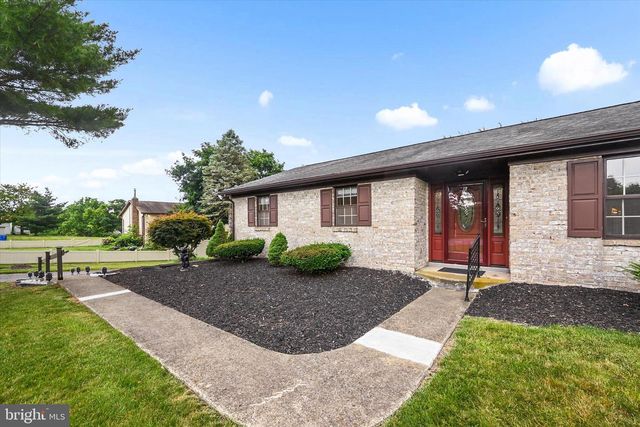 1 PAMELA DRIVE, Mechanicsburg, PA 17050