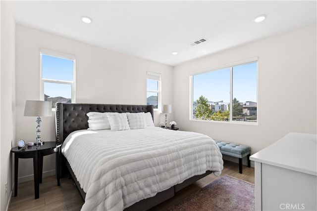 27553 Sanctuary Court, Valencia, CA 91355