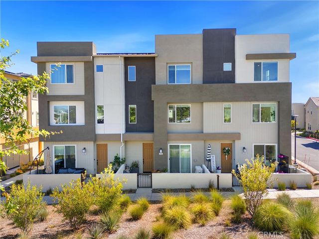27553 Sanctuary Court, Valencia, CA 91355