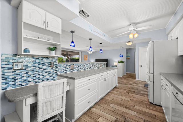 3014 SE 17th Avenue, Cape Coral, FL 33904