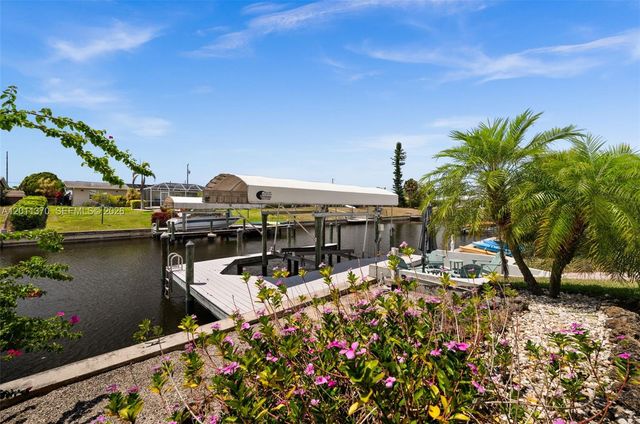 3014 SE 17th Avenue, Cape Coral, FL 33904