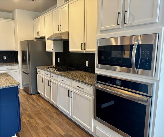 104 Silk Tree LN, Round Rock, TX 78664